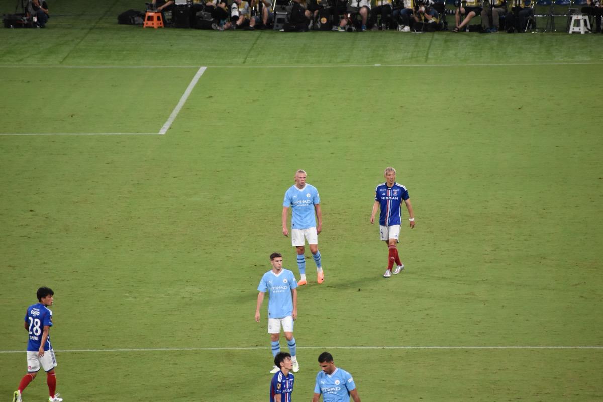 阿尔瓦雷斯全能前锋战术灵活性：解码蜘蛛多位置适应力的技术根源