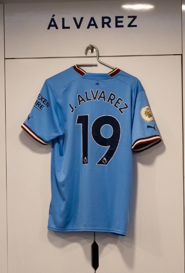 阿尔瓦雷斯世界杯冠军到马竞核心：从河床青训到征服欧洲的完整生涯解析